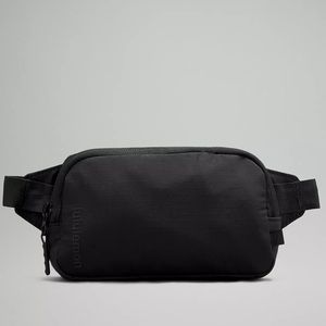 Black Lululemon Fanny pack / crossbody / mini everywhere belt bag